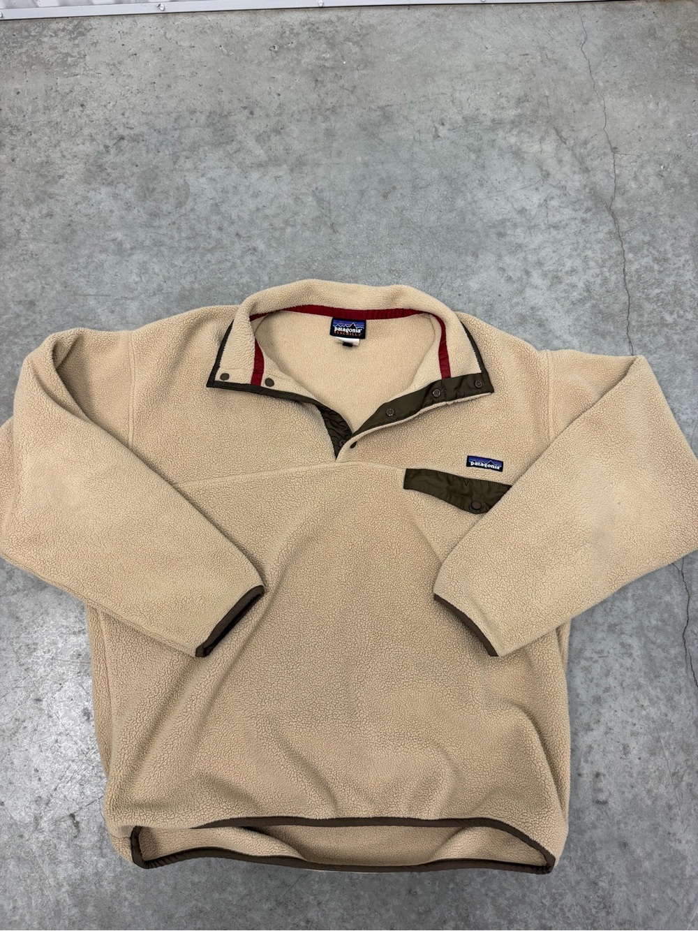 Patagonia Men’s Beige Zip-Up Synchilla Pullover with Olive Trim